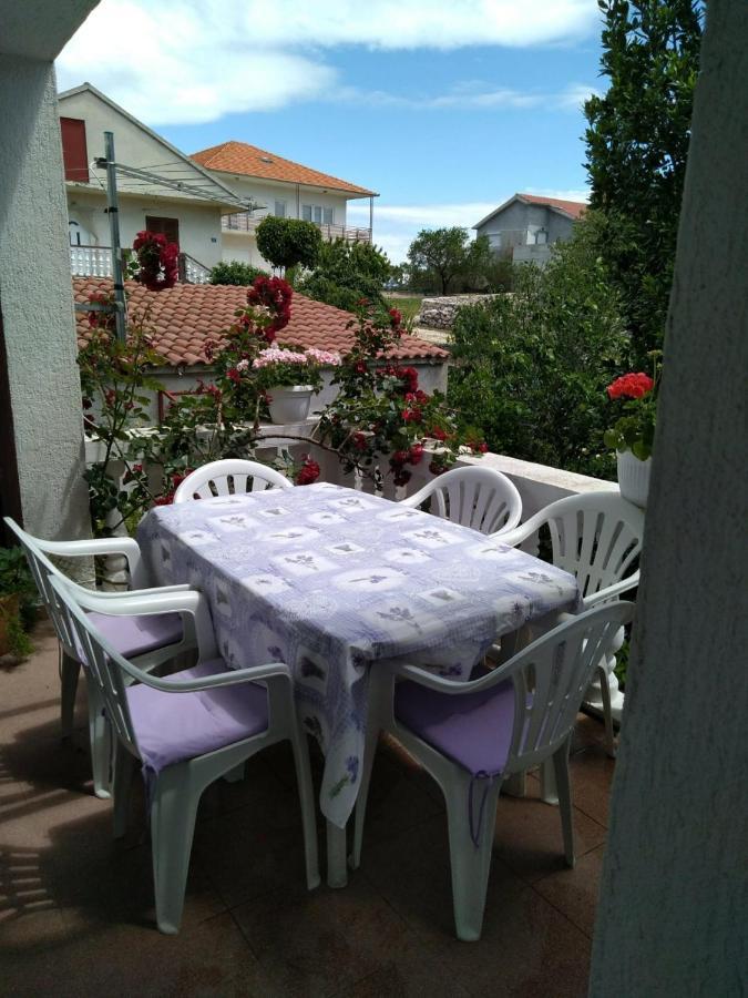 Apartman Sunce Raslina Exteriör bild