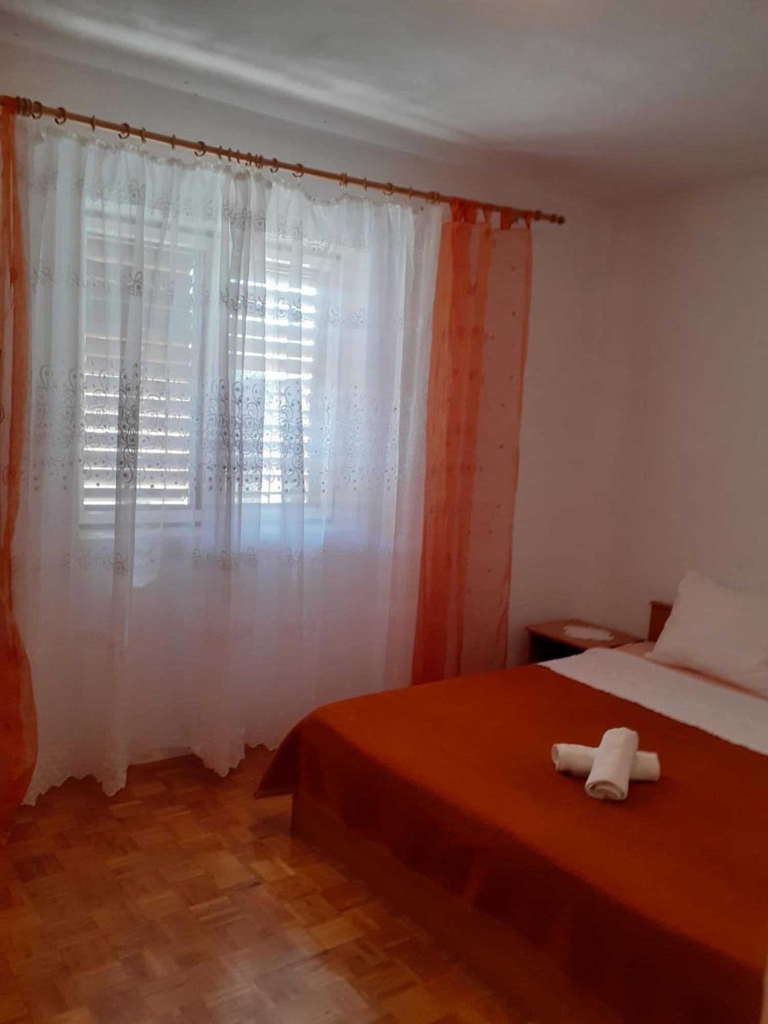 Apartman Sunce Raslina Exteriör bild