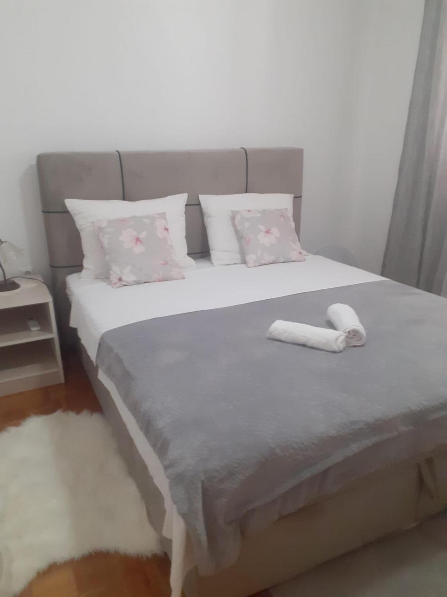 Apartman Sunce Raslina Exteriör bild